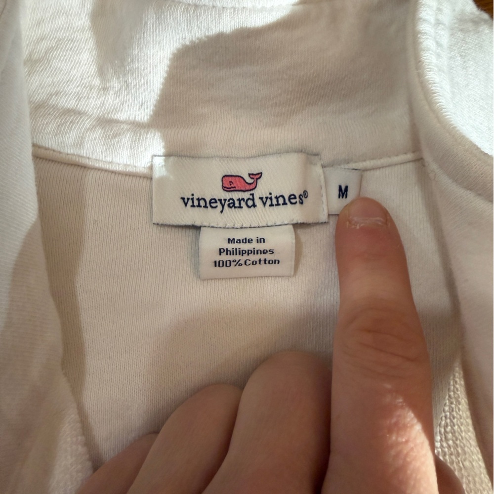 Vineyard Vines 1/4 Zip Pullover White with Colorful Whale Pattern - Size Medium - Picture 3 of 5